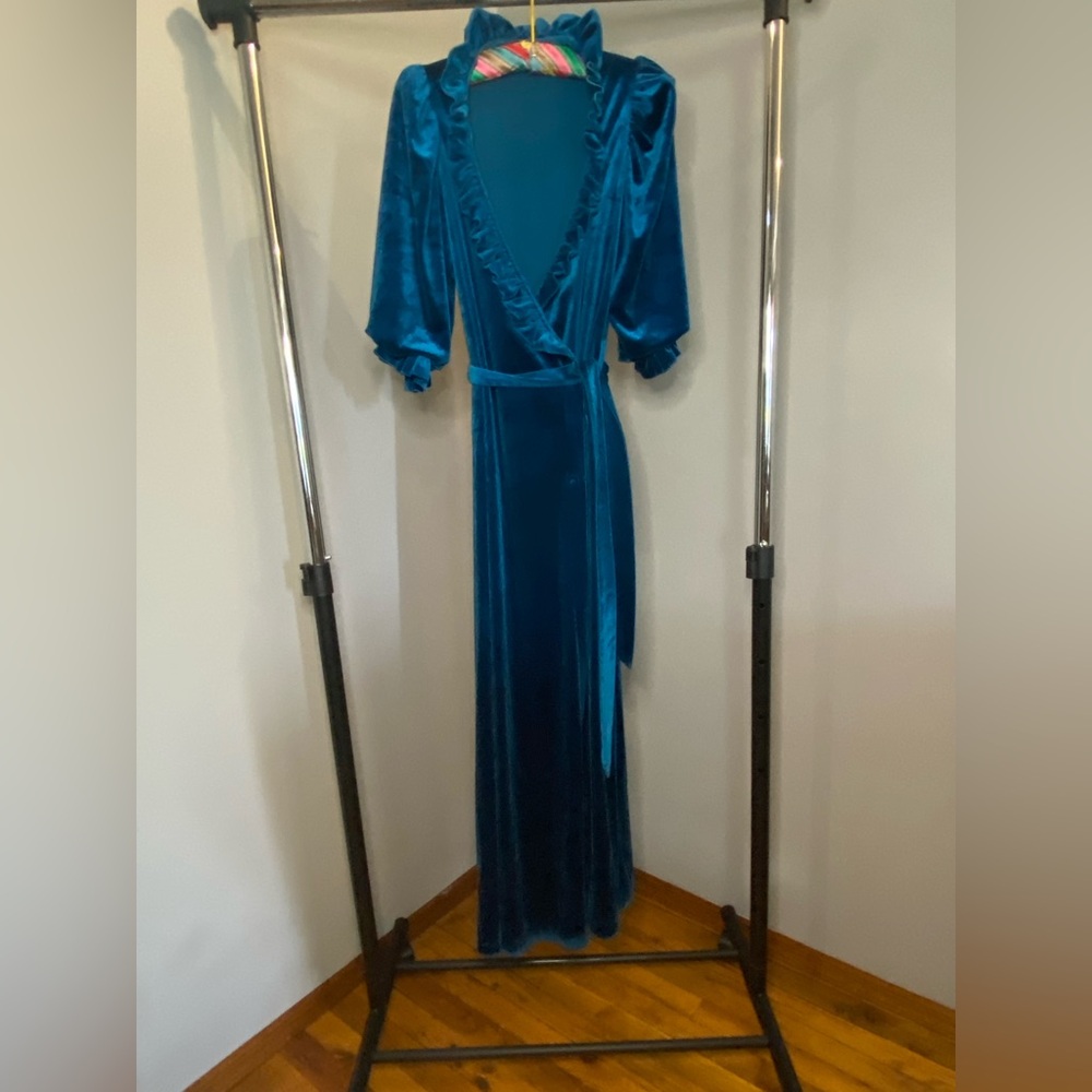 Vintage velour house robe